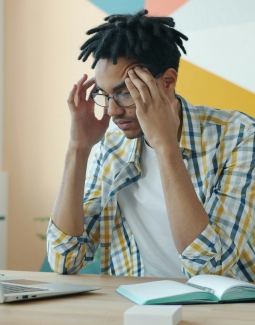 Les risques psychosociaux au travail sont sous-estimés